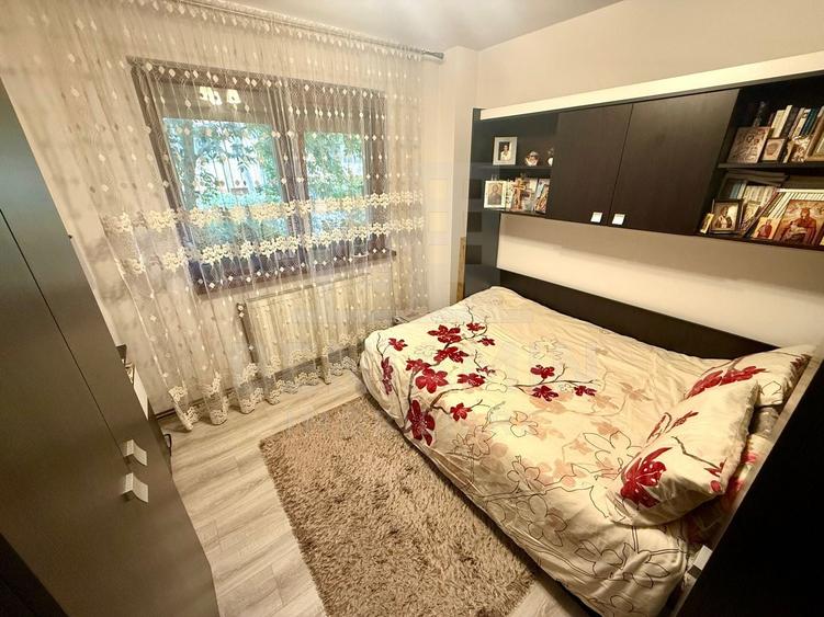 Apartament cu 2 camere semidecomandat în Craiovița Nouă