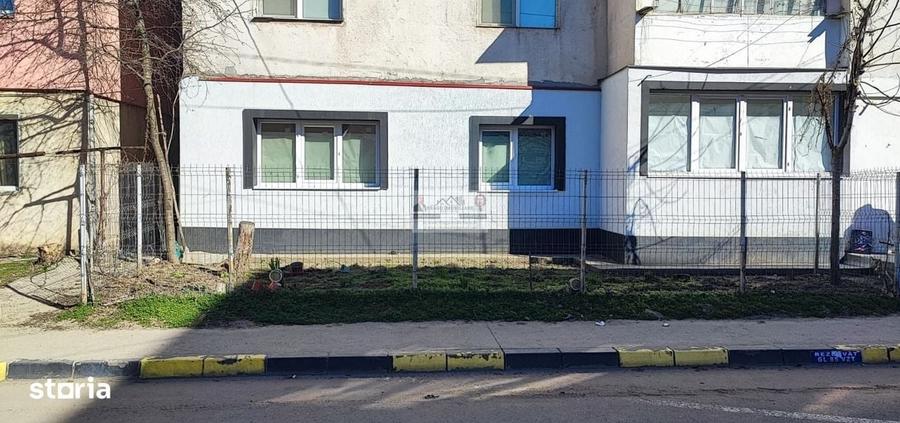 Apartament cu 4 camere decomandat în Muncelu