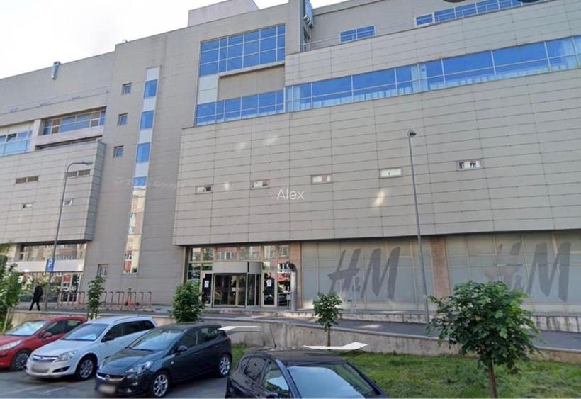 vand apartament Bd garii 3,zona excelenta !
