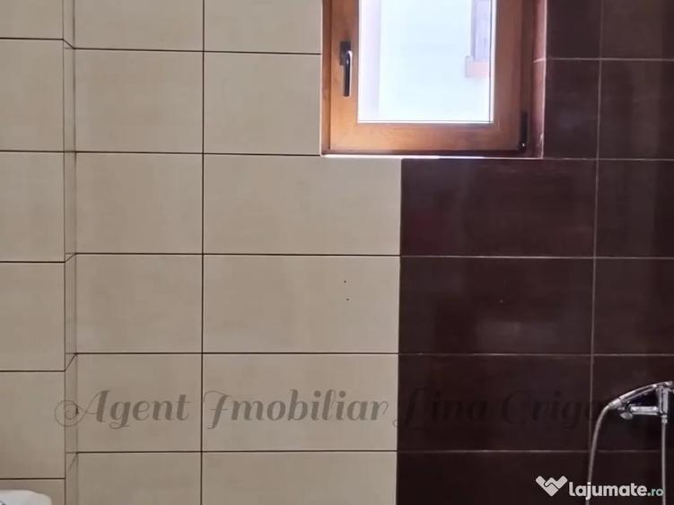 Casă cu 4 camere în Petrești