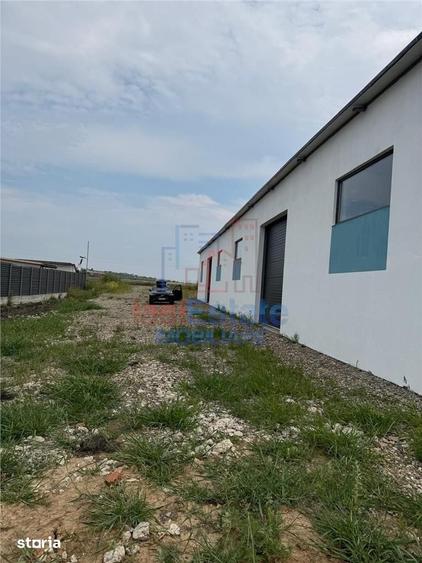 Spațiu comercial, de 596 mp, în Lețcani