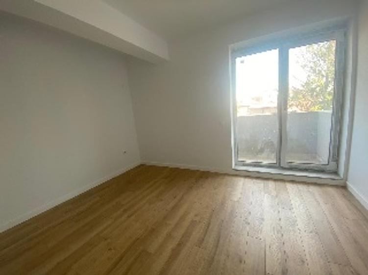 Apartament cu 2 camere semidecomandat în Berceni — fotografia 2