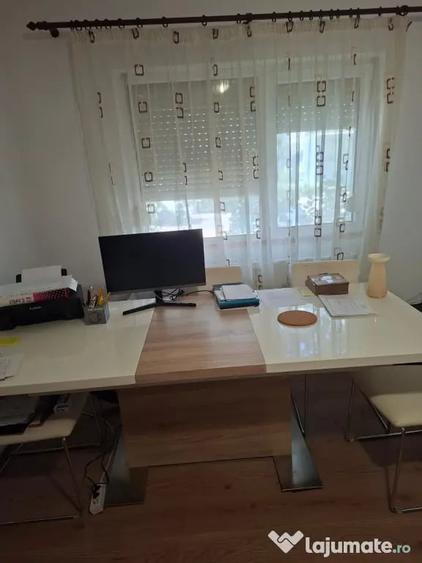Apartament cu 2 camere decomandat în Broșteni