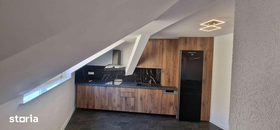 Apartament 2 camere, mansarda, zona centrala Bra?ov 650/luna - 2