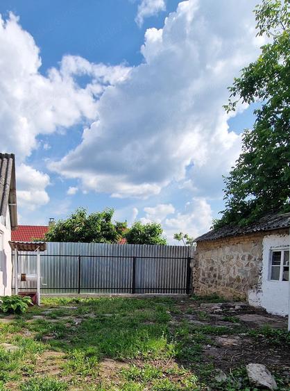 Casă cu 3 camere cu Teren 728 Mp în Suplacu de Barcău