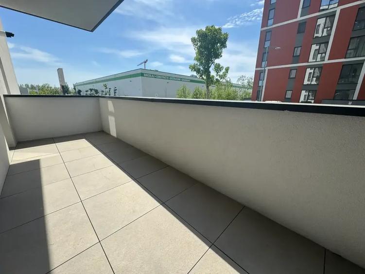 Apartament cu 3 camere semidecomandat în Theodor Pallady