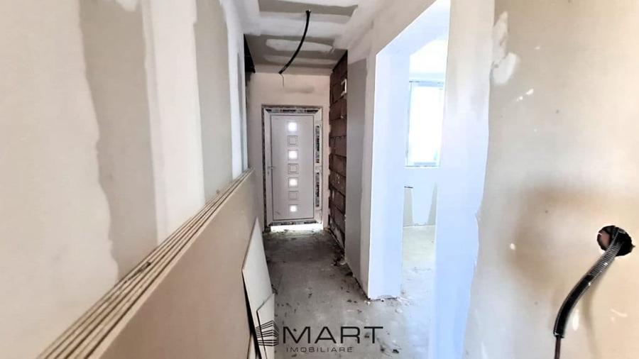 Casă cu 7 camere cu Teren 250 Mp în Șelimbăr