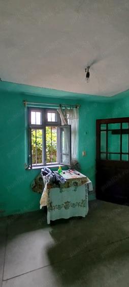 Casă cu 2 camere în Leordeni