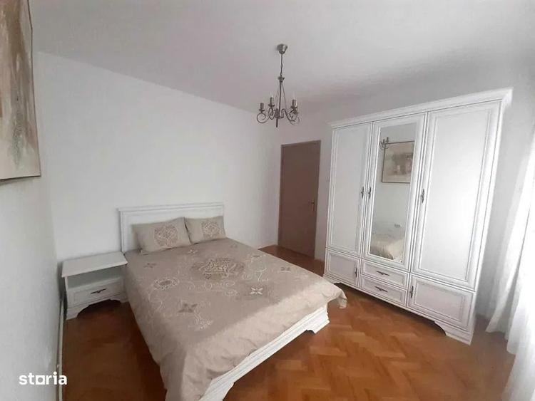Apartament cu 3 camere, mobilat în Andrei Mureșanu
