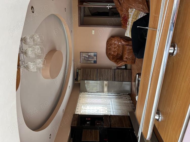 Apartament cu 3 camere decomandat în Rovinari