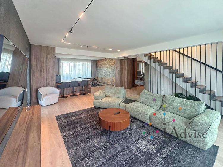 Apartament cu 4 camere decomandat, mobilat în Central