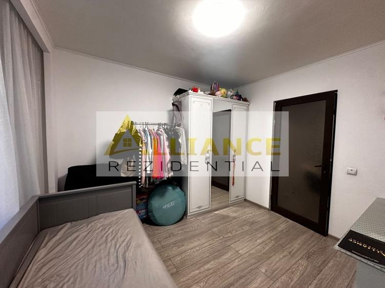 Apartament cu 3 camere decomandat, mobilat în Apărătorii Patriei