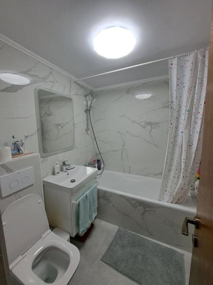 Apartament cu 3 camere decomandat, mobilat în Crângași
