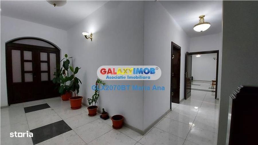 Casă cu 12 camere cu Teren 480 Mp în Sud