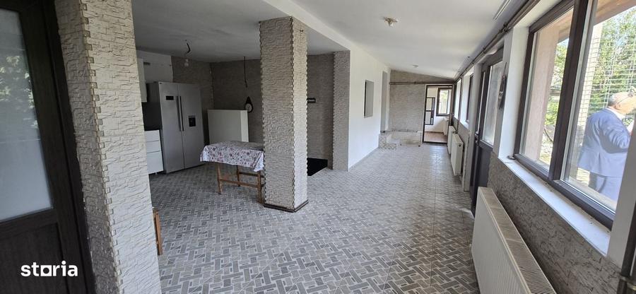 Casă cu 4 camere în Tărtășești