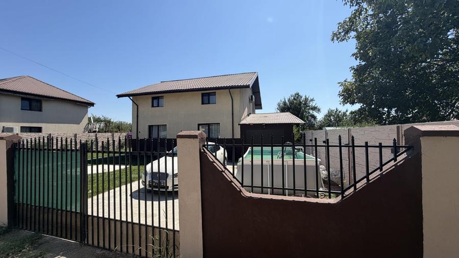 Casă individuală cu 5 camere cu Garaj în Ciorogârla