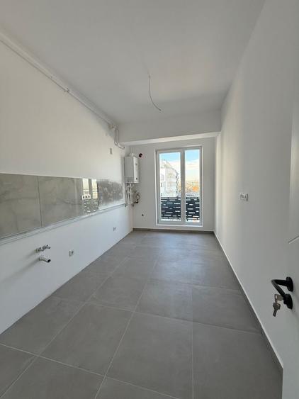 Apartament cu 3 camere decomandat în Theodor Pallady