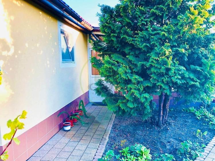 Casă individuală cu 3 camere cu Canalizare în Calea Poplăcii