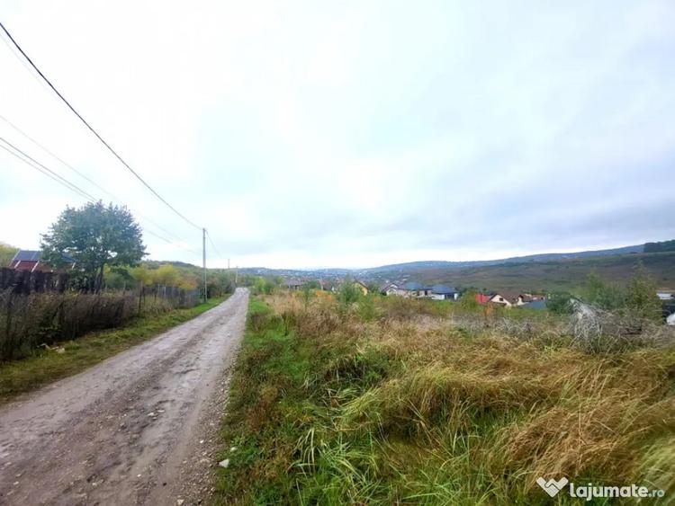 Teren de 1500 mp, în Bârnova