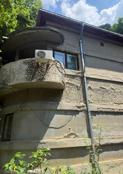 Casă cu 5 camere cu Canalizare în Domenii