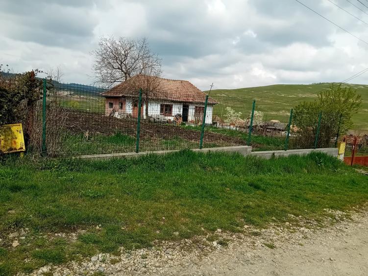 Casă individuală cu 2 camere cu Canalizare în Frata