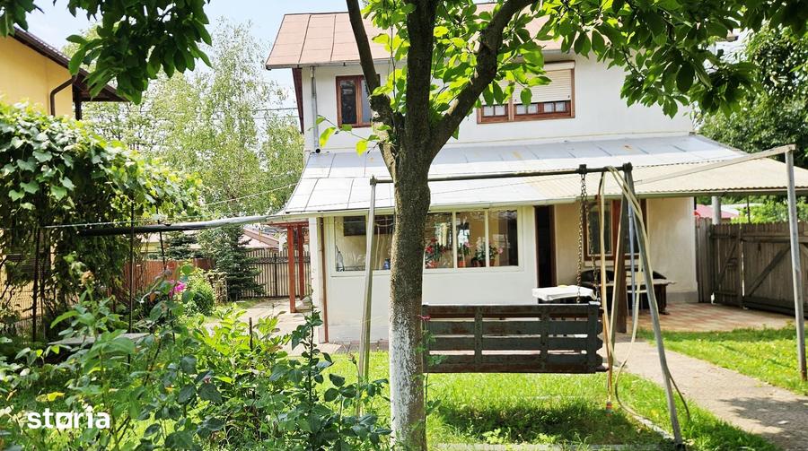 Casă cu 4 camere cu Teren 400 Mp în Central