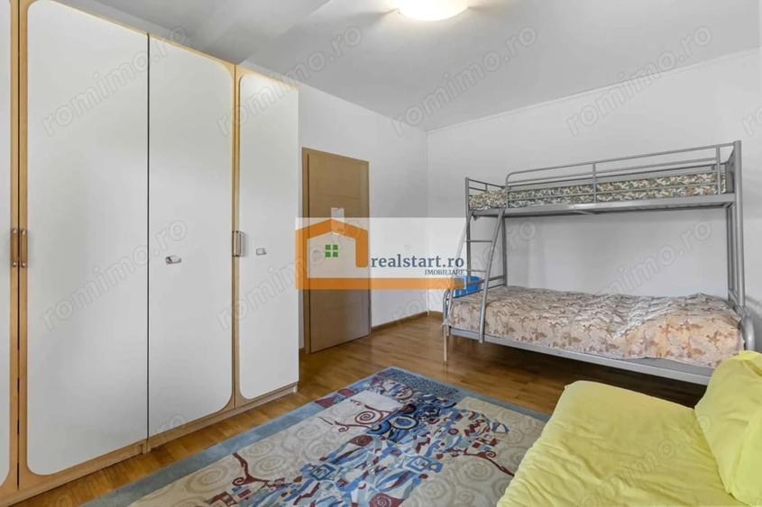 Casă cu Teren 3300 Mp în Cornu
