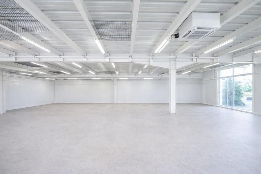 Spațiu comercial, de 598 mp, în Central
