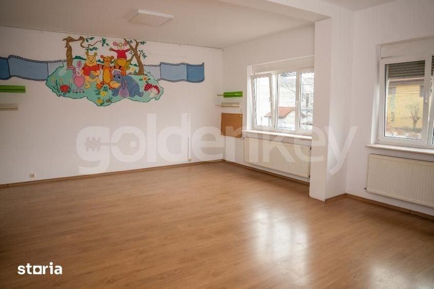 Casă cu Teren 1775 Mp în Central