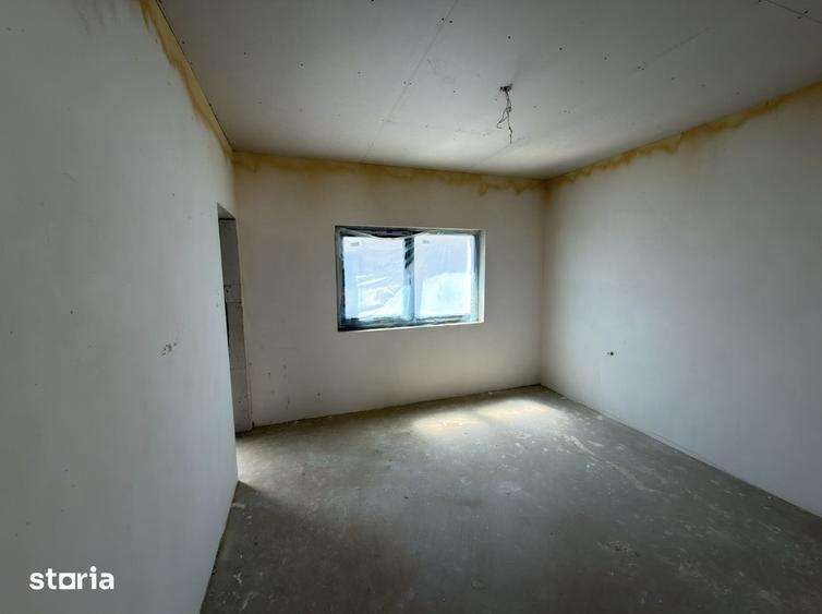 Casă cu 4 camere cu Teren 420 Mp în Bercu Roșu