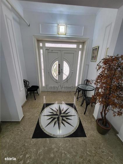 Apartament cu 4 camere în Sisești