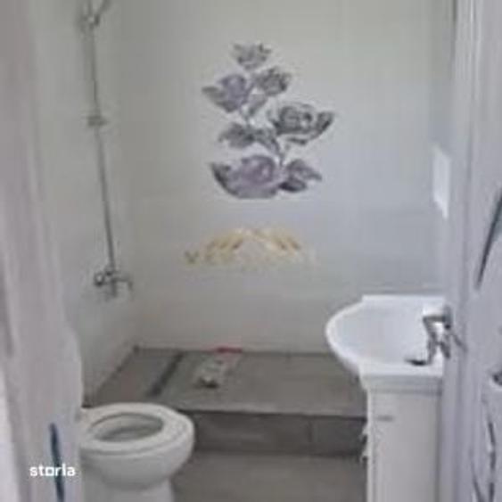 Casă cu 4 camere cu Teren 370 Mp în Vidra