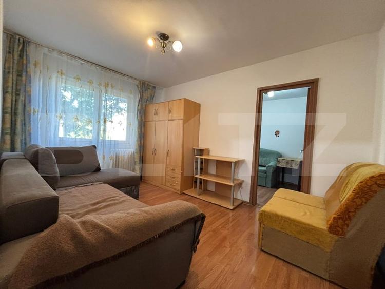 Apartament cu 2 camere semidecomandat, mobilat în Nufărul