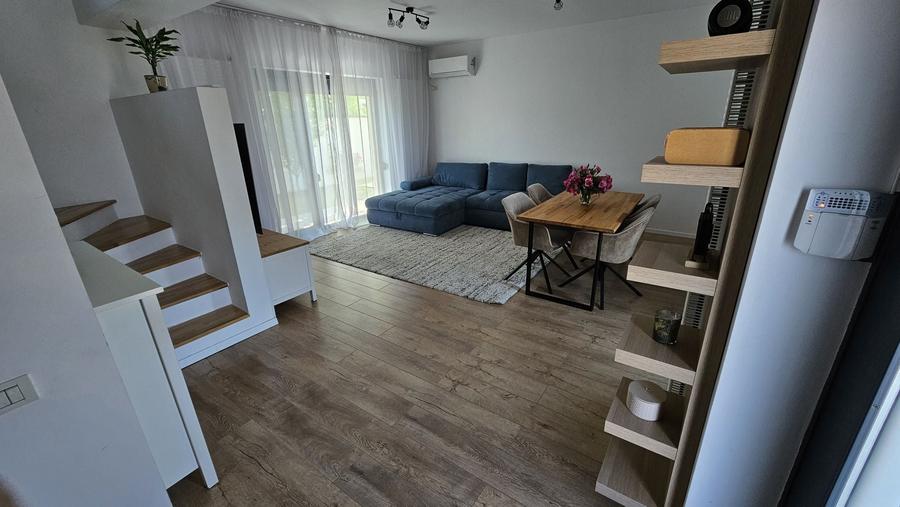 Casă cu 4 camere în Odăile