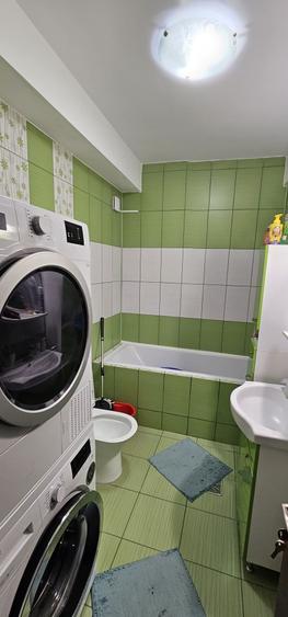 Apartament cu 3 camere decomandat în Primo
