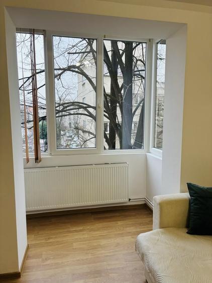 Apartament cu 2 camere decomandat în Medicină