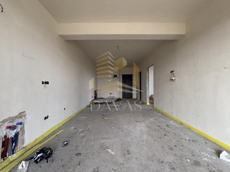 Apartament cu 3 camere semidecomandat în Baciu