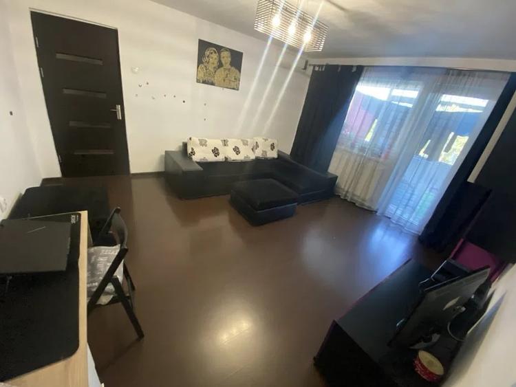 Apartament cu 2 camere semidecomandat, mobilat în Inel II