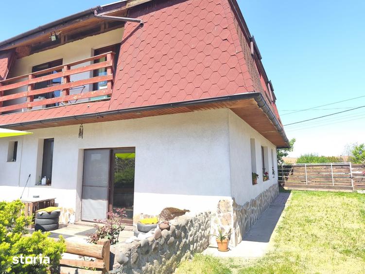 Casă cu 3 camere cu Teren 595 Mp în Ernei