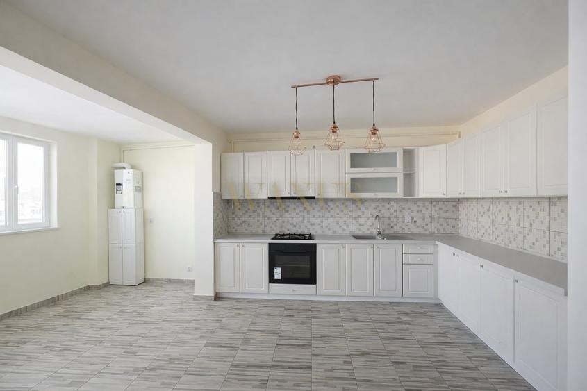 Apartament cu 3 camere semidecomandat, mobilat în Florești — fotografia 1