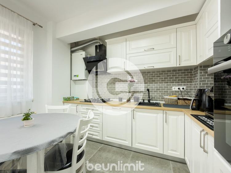 Apartament cu 3 camere semidecomandat, mobilat în Turnișor