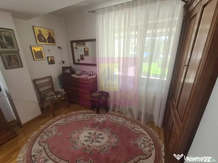 Casă cu 4 camere cu Teren 2066 Mp în Capul Câmpului