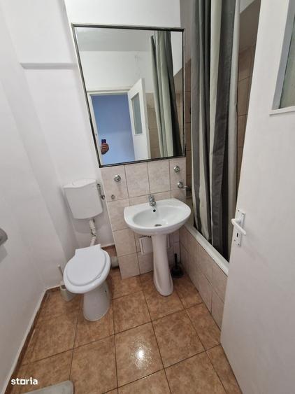 Apartament cu 4 camere decomandat în Militari