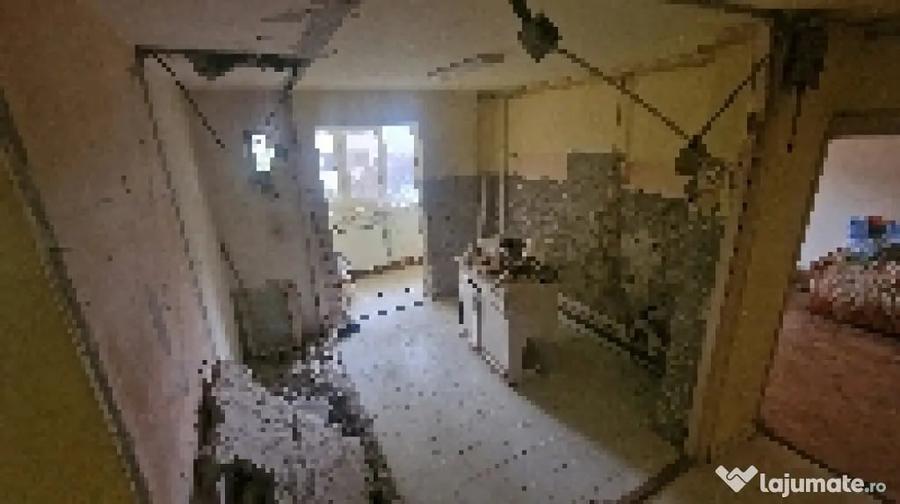 Apartament cu 2 camere decomandat în Soarelui