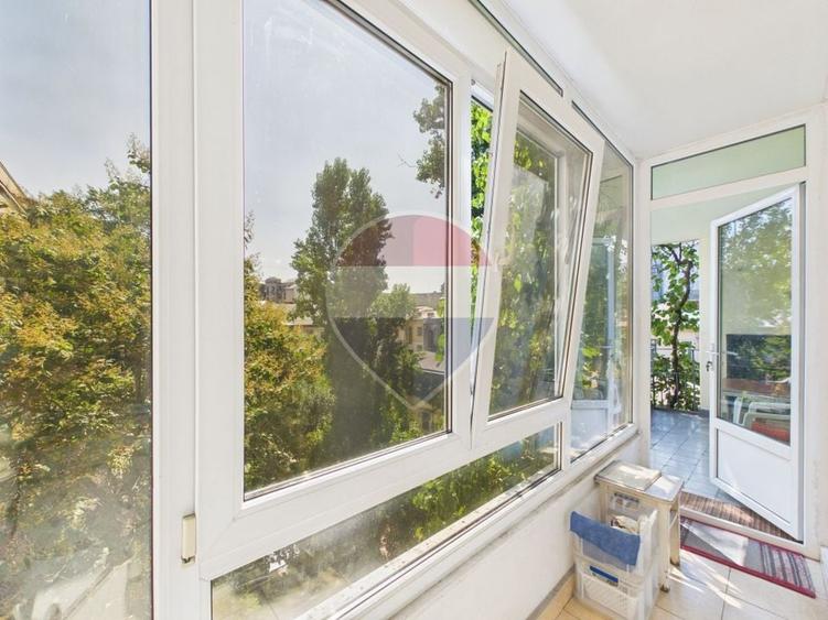 Apartament cu 3 camere decomandat în Amzei