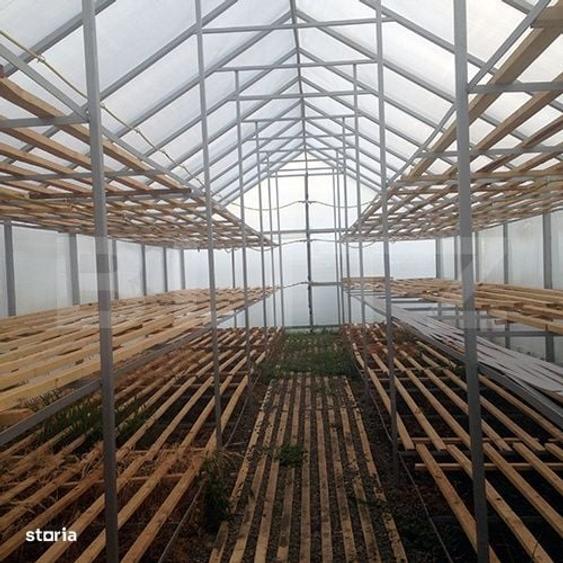 Casă cu 4 camere cu Teren 15277 Mp în Central