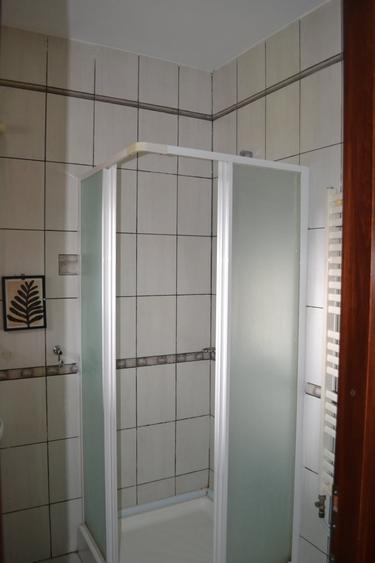 Casă cu 7 camere cu Teren 500 Mp în Poiana Brașov