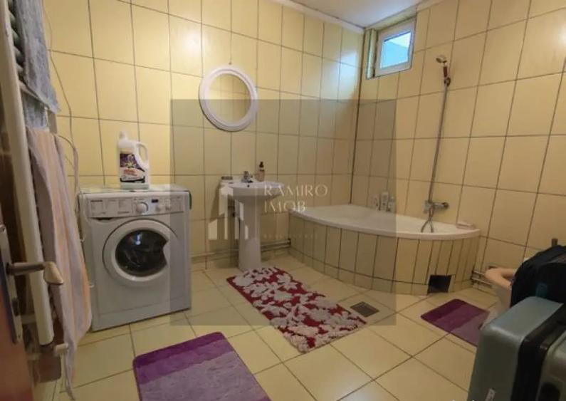 Casă cu 7 camere cu Teren 190 Mp în Berceni