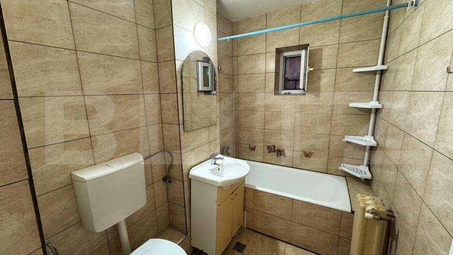 Apartament cu 3 camere - suprafata utila 64 mp - zona Independentei - 8