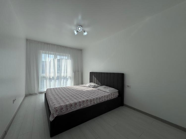 Apartament cu 2 camere decomandat, mobilat în Tractorul